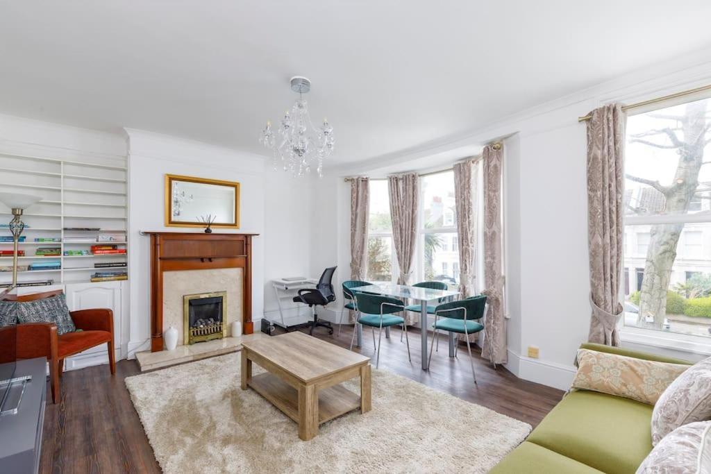 Charming 2 Bedroom Flat In Central Hove With Free Parking Екстер'єр фото