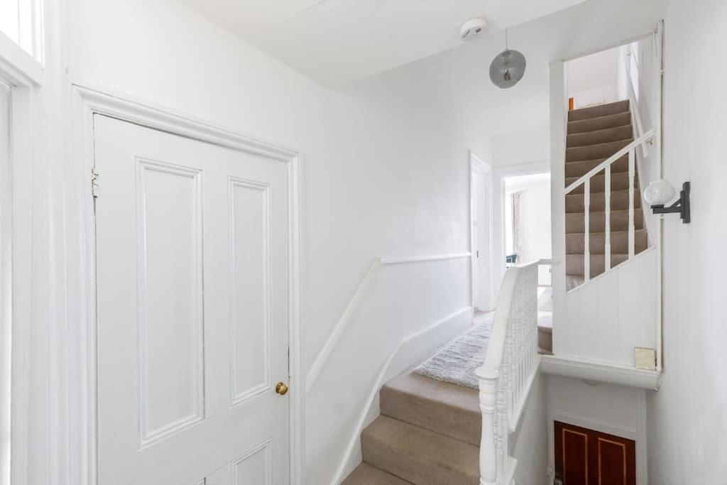 Charming 2 Bedroom Flat In Central Hove With Free Parking Екстер'єр фото