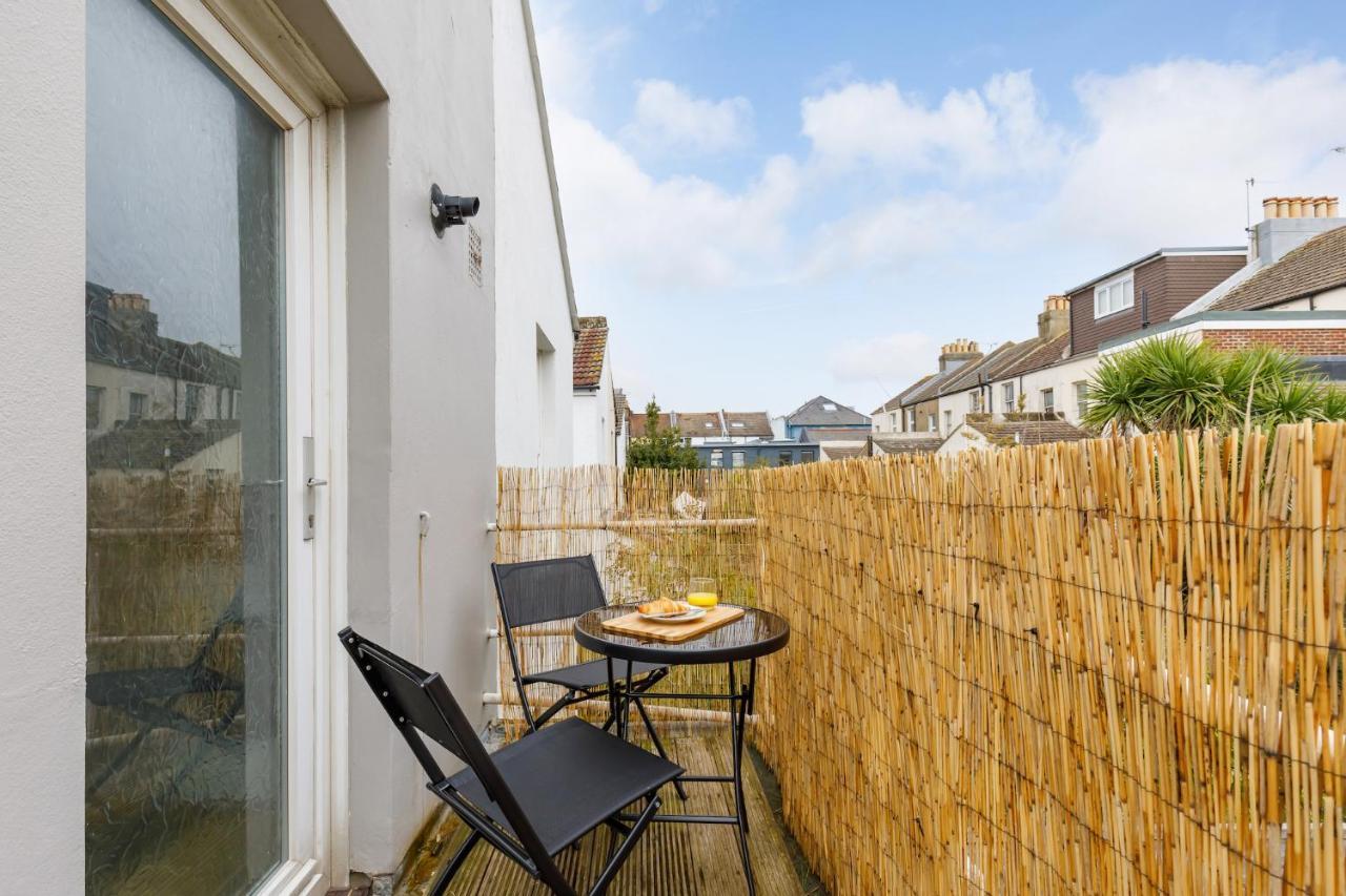 Charming 2 Bedroom Flat In Central Hove With Free Parking Екстер'єр фото