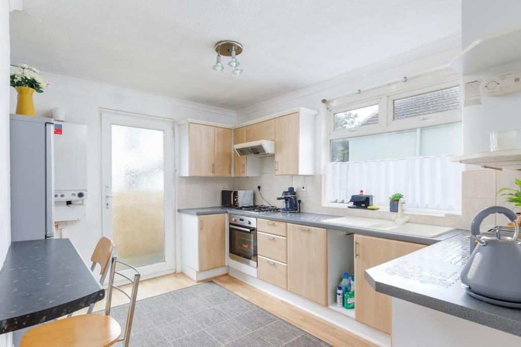 Charming 2 Bedroom Flat In Central Hove With Free Parking Екстер'єр фото